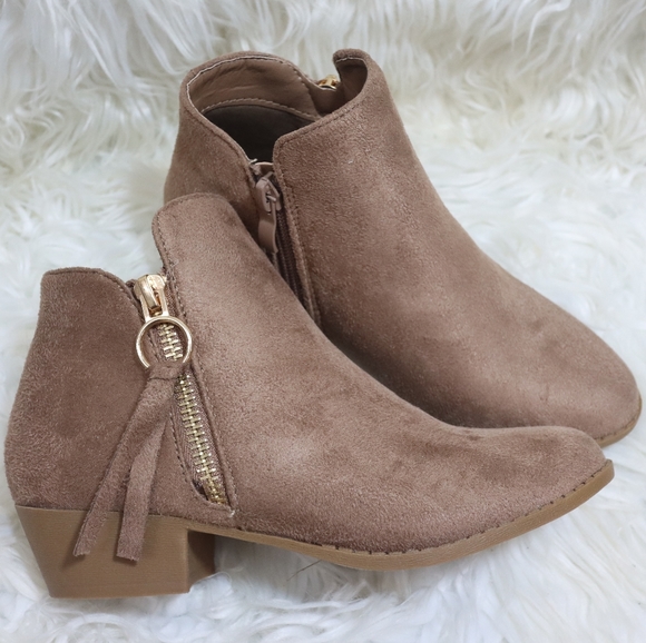 2Y Dusty Rose Booties - Picture 12 of 16